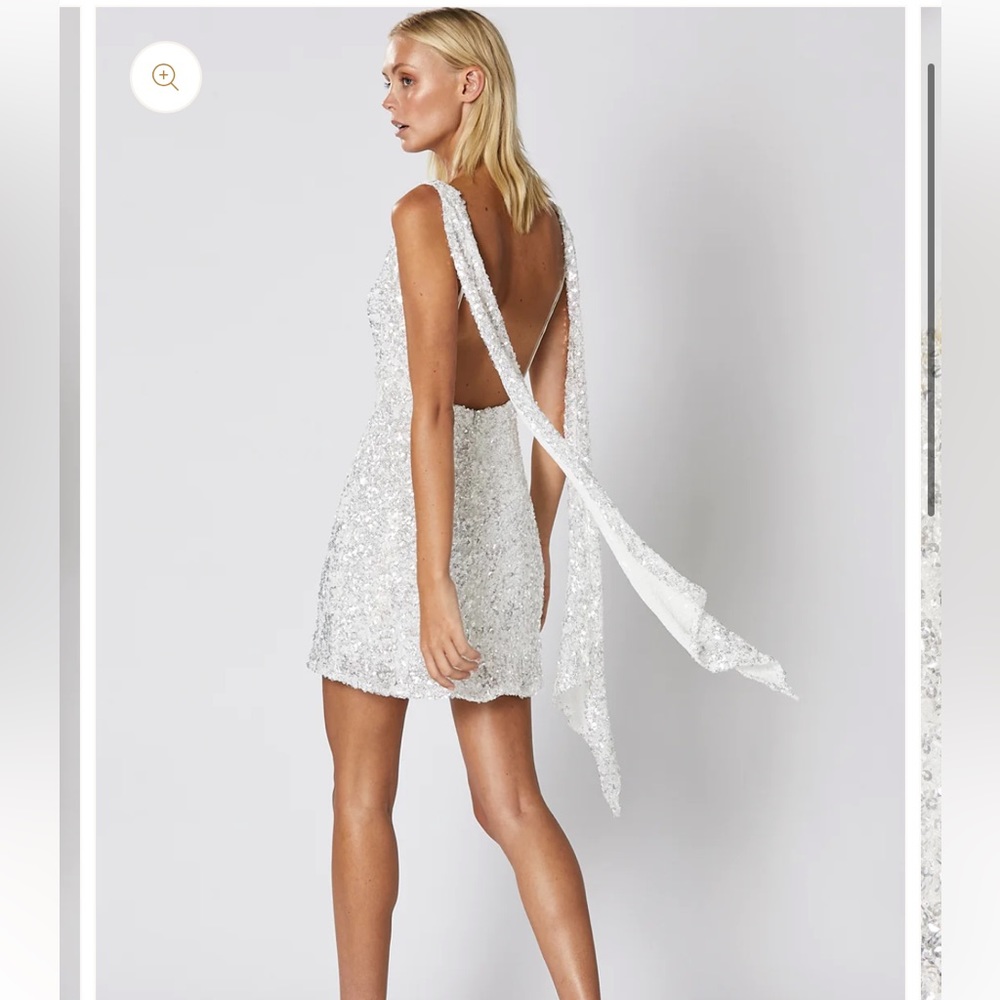 Elegant White Mini Dress